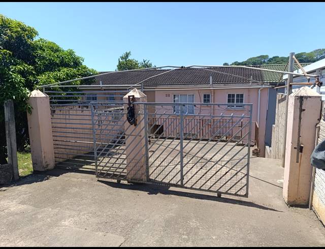 3 BEDROOM HOUSE FOR SALE IN NEWLANDS EAST